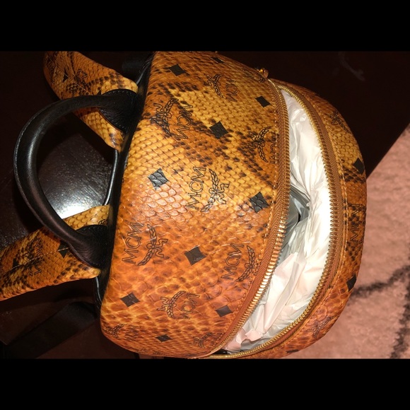 MCM Worldwide Backpack - Picture 3 of 3